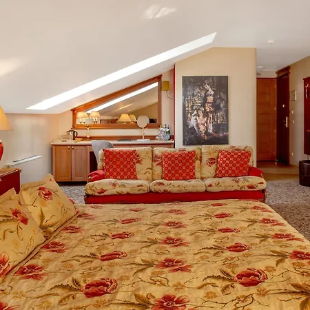 Pazaislis Park מלון 4*